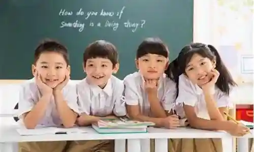 答辩老师阵容搭配怎么写